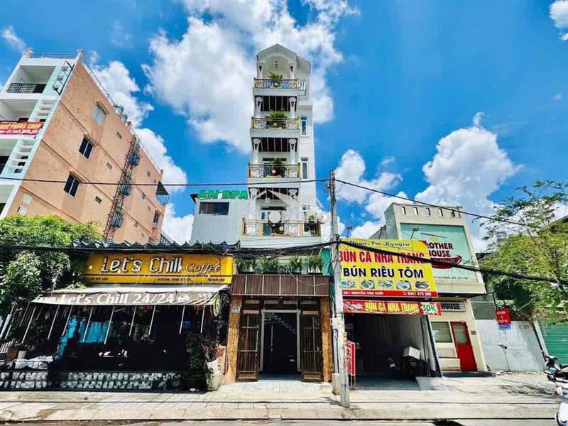 Bán nhà mặt tiền nguyễn văn khối 4x15 trệt lửng 4 lầu 15,8tỷ tl