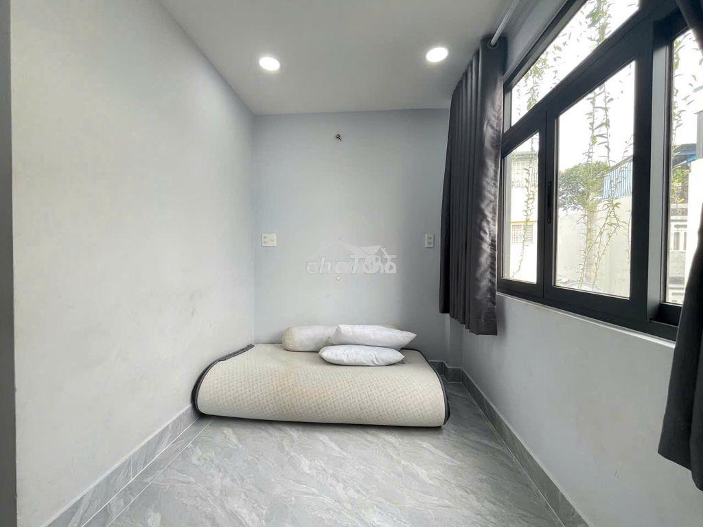 Phòng mới cửa sổ lớn tại hoàng sa quận 3 giá 4tr/tháng giờ tự do - 2