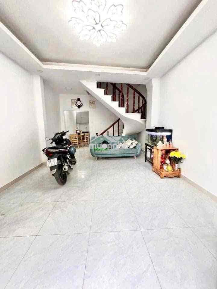Cho thuê nhà hẻm xe hơi