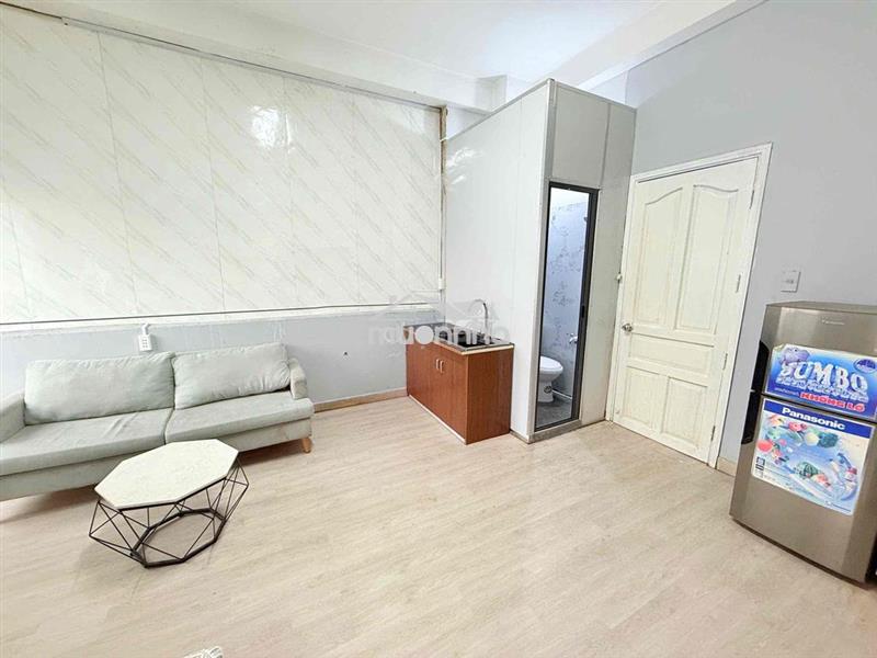 Căn penthouse cộng hoà , sát học viện hàng không, hẻm lớn an ninh