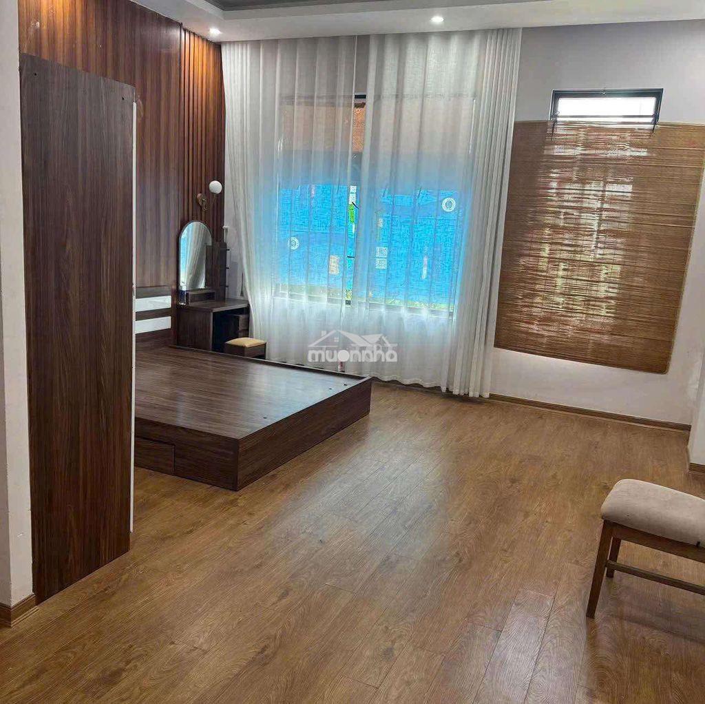 🏡 Cho thuê nhà 2 tầng mt hoàng sỹ khải - 2