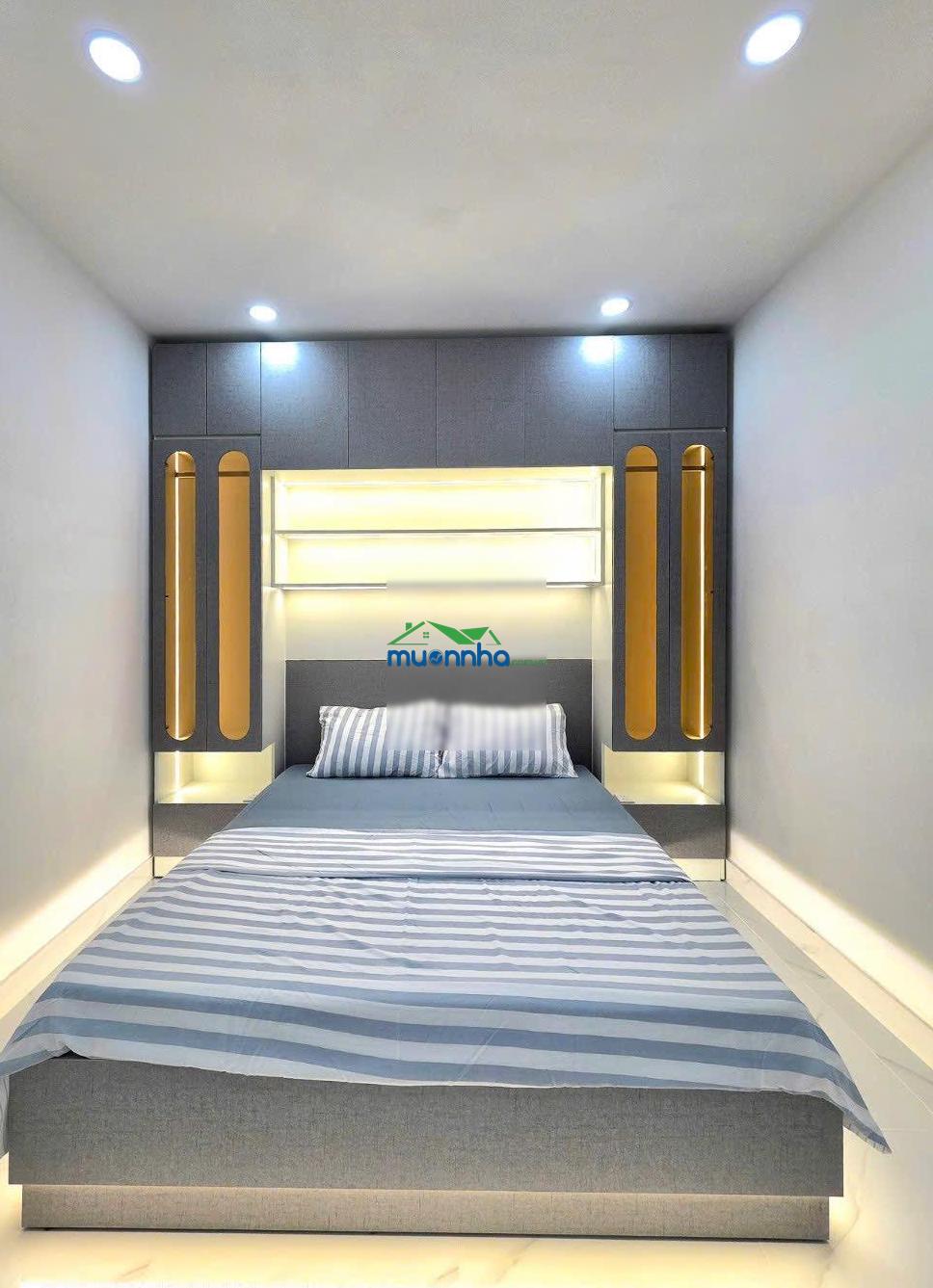 Bán nhà đẹp hẻm xe hơi - full nội thất cao cấp - quận 7