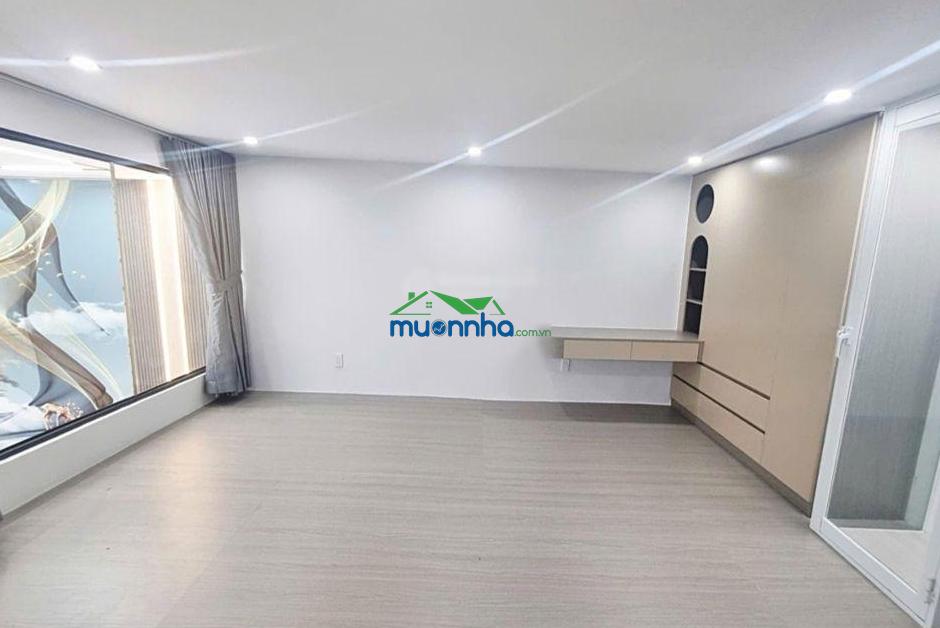 Ngộp giá giảm mạnh nhà đẹp hẻm xe hơi ở ngay sổ riêng giá chỉ 4,2 tỷ - 2