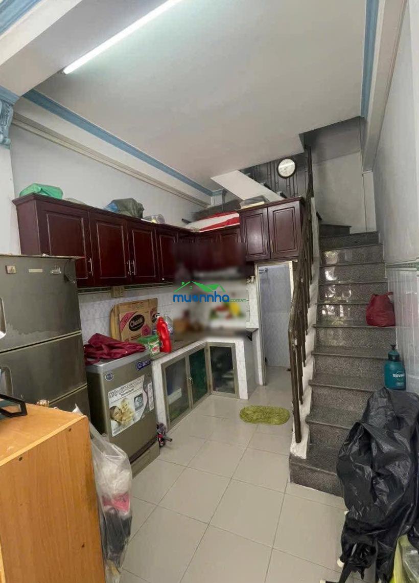 Hẻm xe tải - tân bình sát vách quận 10 - nhà xây kiên cố - sổ vuông - nở hậu - nhỉnh 4 tỷ.