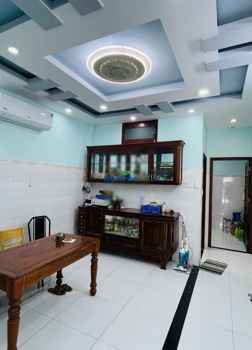 Ôtô đỗ cửa - nhà đẹp chính chủ 4 tầng lạc long quân ngay ngã tư bảy hiền (56m2) ngang 4m, 7 phòng.
