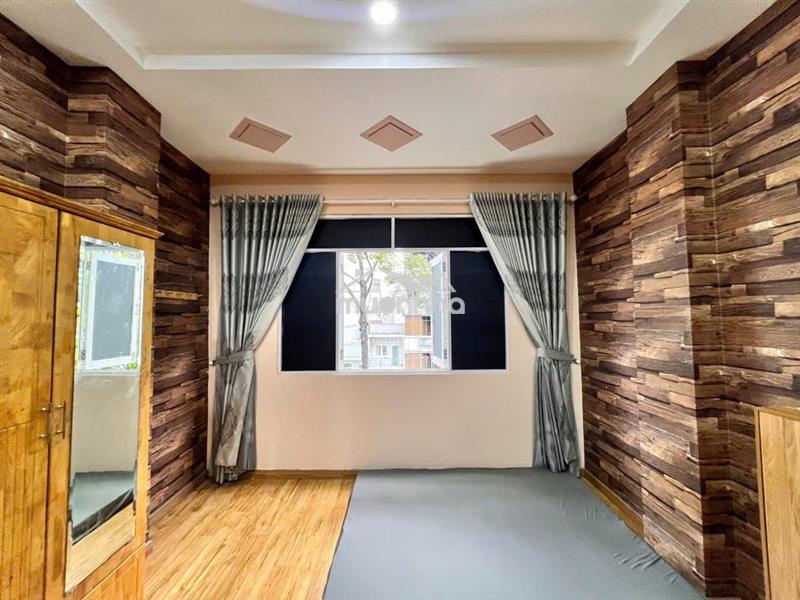 📣 Nhà lớn cho thuê quận 11 ngay cây gõ