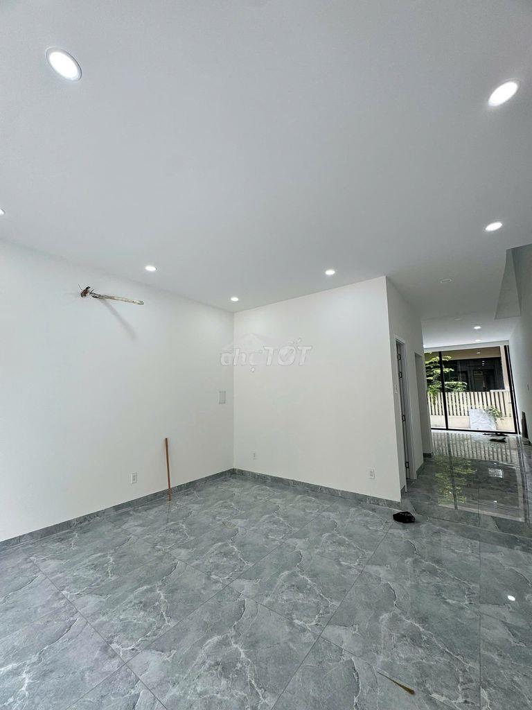 Cho thuê np soho the global city 5x19 1 trệt 4 lầu htcb có thang máy - 4