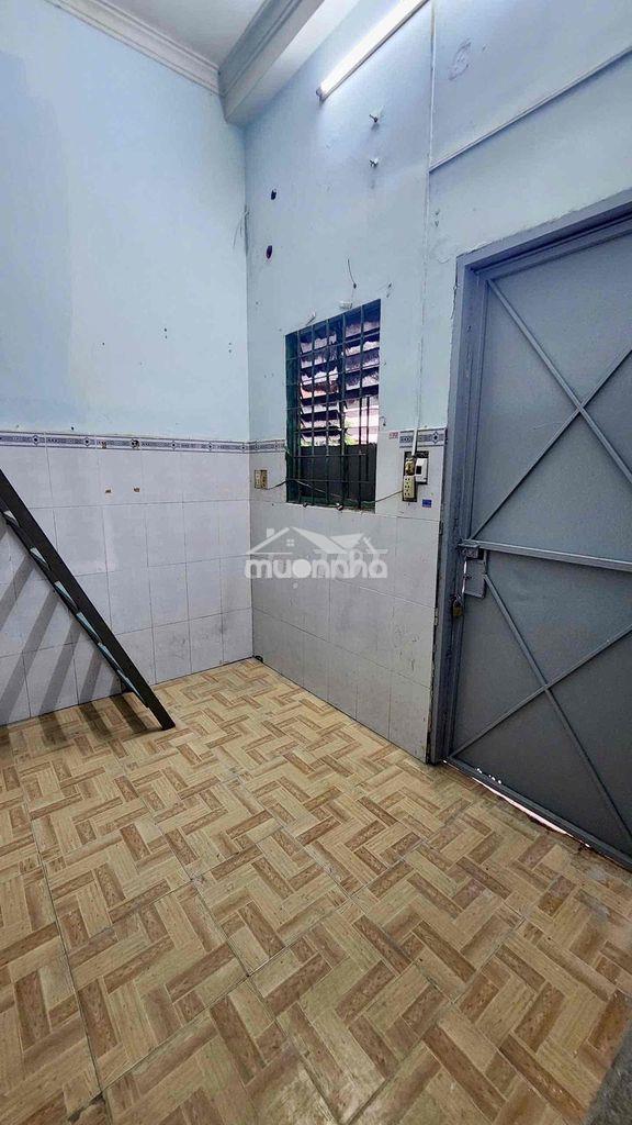 Đ.học văn lang, cho thuê phòng có gác ,nguyễn thái sơn p.5 từ 2,3tr - 4