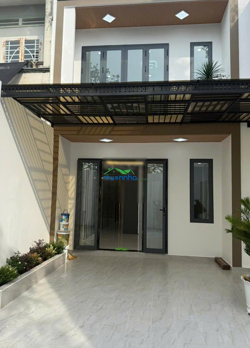 Chủ bán nhà 2 tầng mới xây - 100m2 - có sân trước và sau rộng - có phòng ngủ dưới - cách ql13 500m - Ảnh 4