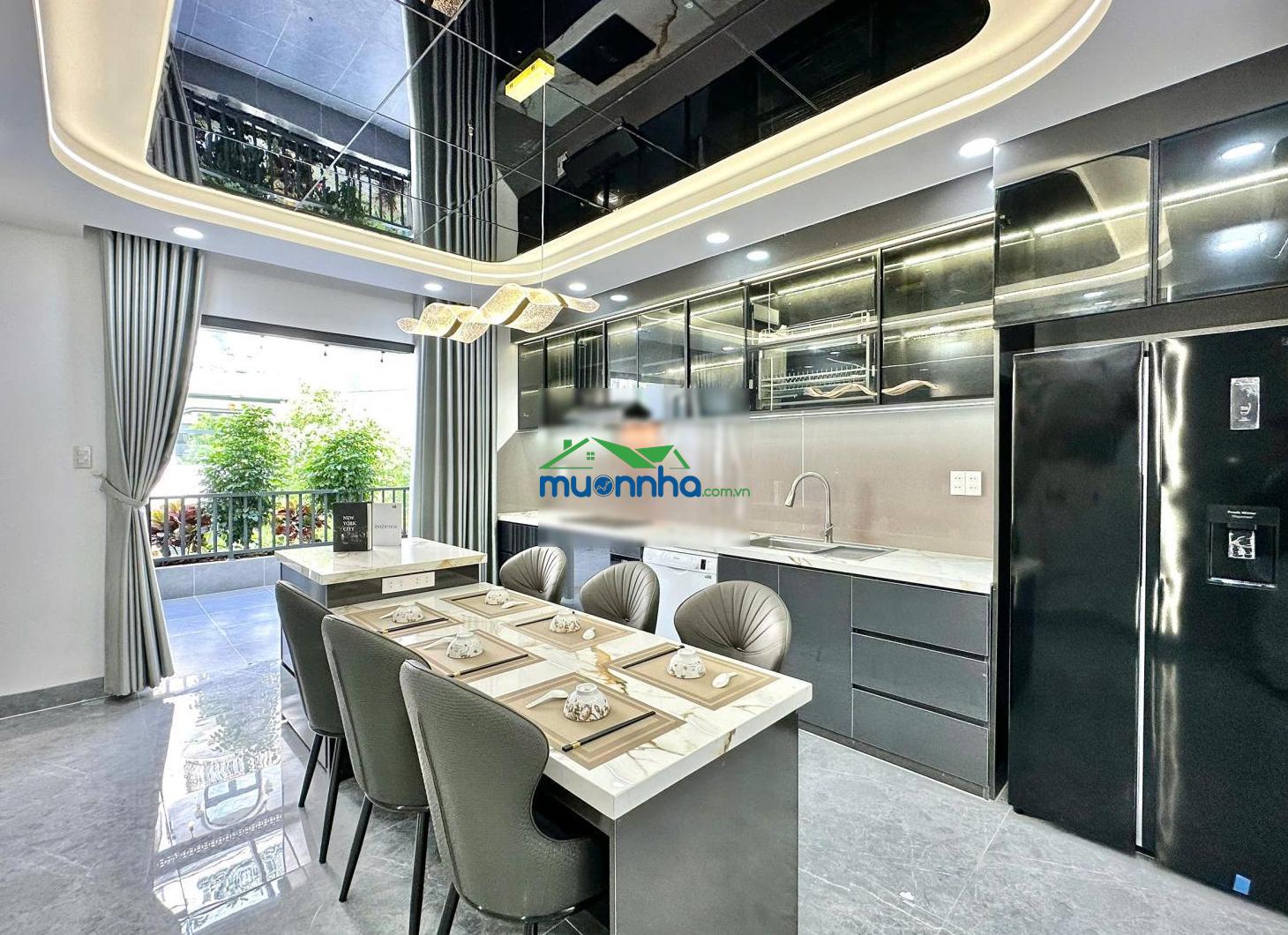 Bán nhà phố sân vườn gần cc picity high park quận 12, 4x28m, có thang máy, giá 10.5 tỷ