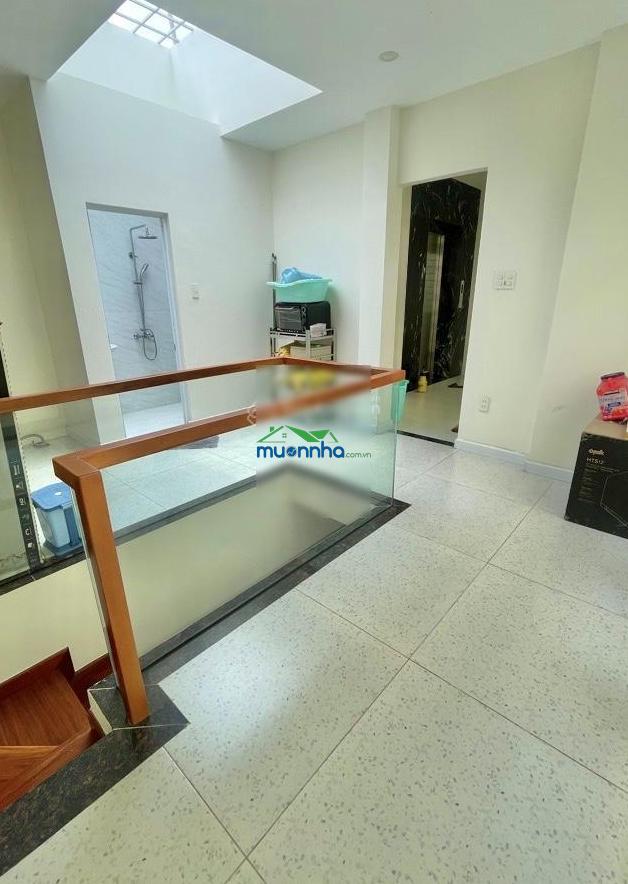 Phú nhuận: 14,9 tỷ, vip hxh hoàng văn thụ. btct 5 tầng, thang máy, dt 90m2. 6pn, 7wc - 4