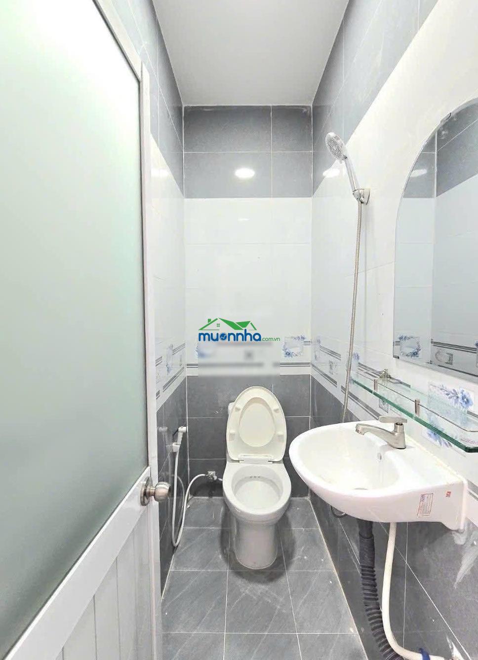 Bán nhà mới 1 lầu 2pn 2wc dọn vô ở liền