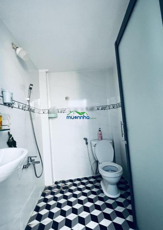 Nhỉnh 5 tỷ hẻm xe hơi 60m 3pn, hoàn công đủ, đang cho thuê 12 tr/tháng gần khu vạn phúc city - Ảnh 2