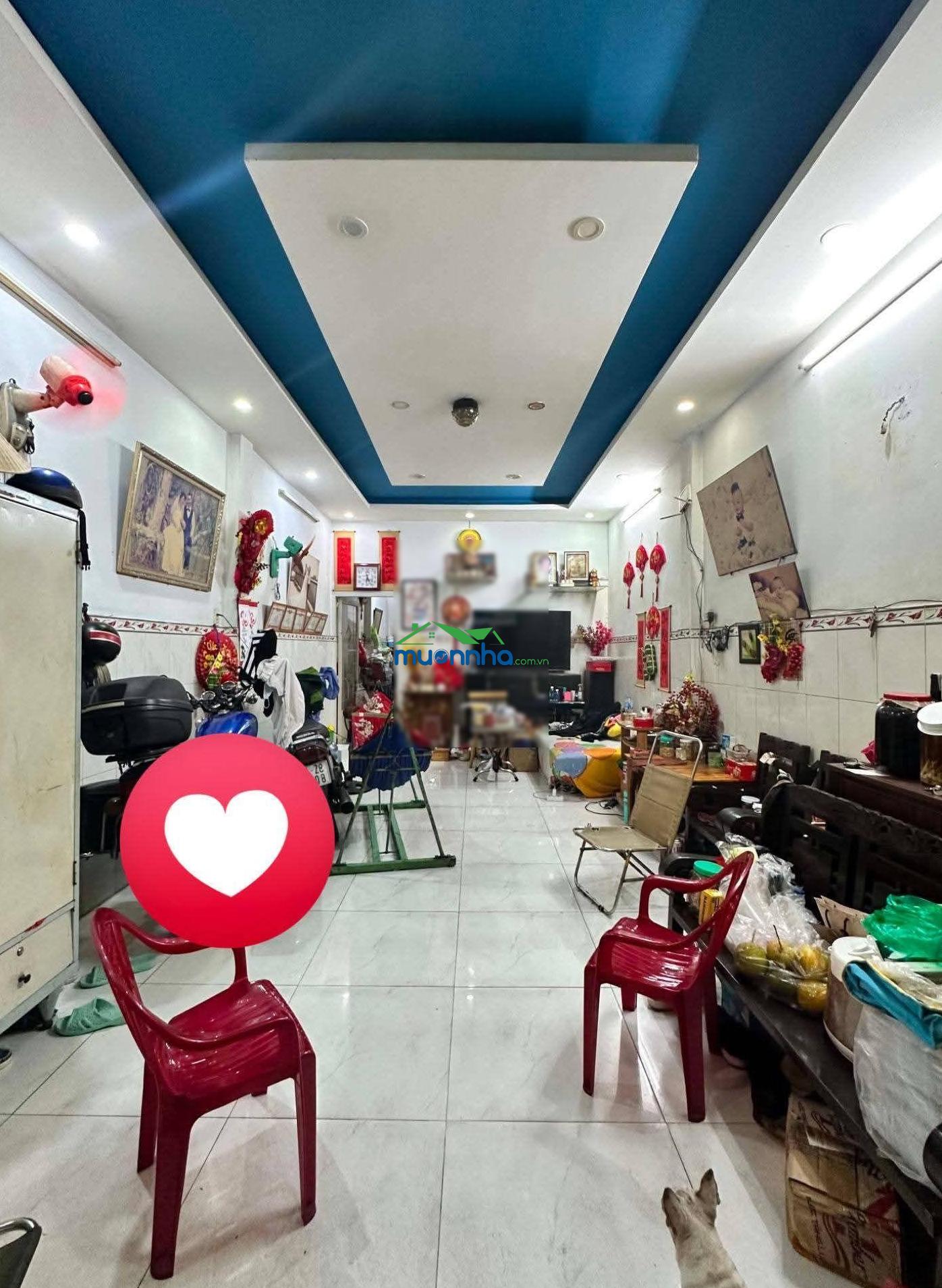 Chủ gấp giảm sâu nhà đường nhựa thông kinh doanh