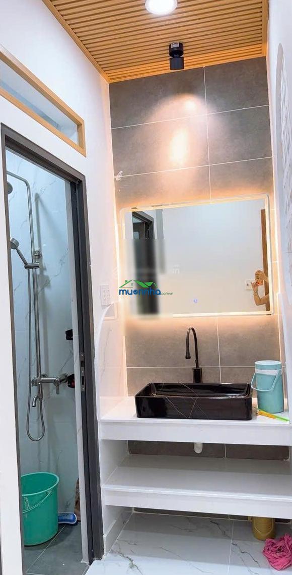 Nhà 2 mặt hẻm lê hồng phong tt q5 - nở hậu - ban công thoáng - cách mt 100m - 2
