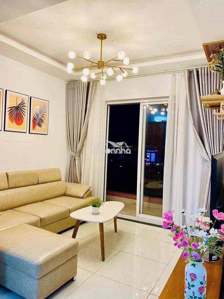 Bán căn góc chung cư 8x plus. sổ riêng. 4 ty 150 tr hàng hiếm