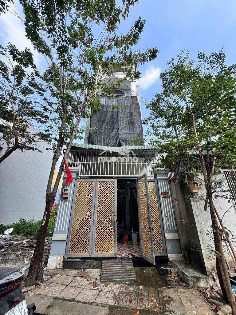 Nhà 4 tầng 4pn 5wc ngay gần lò lu  gần vin