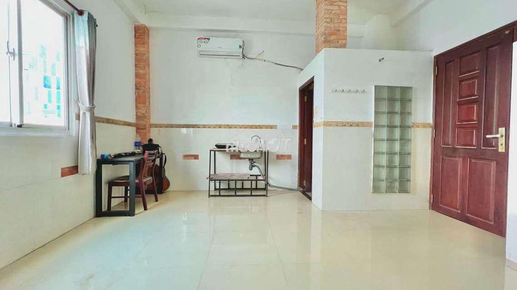 Phòng trọ q3 đầy đủ nội thất  - 2