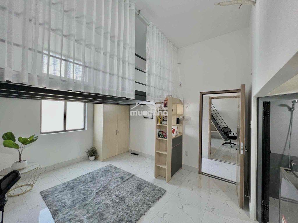 Duplex ở được 5 người - 5 xe. có thang máy - dt siêu rộng - gần vlu - 2