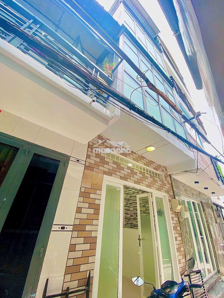 🏡 Bán nhà mới hẻm 181 đường âu dương lân p2 q8
- 2