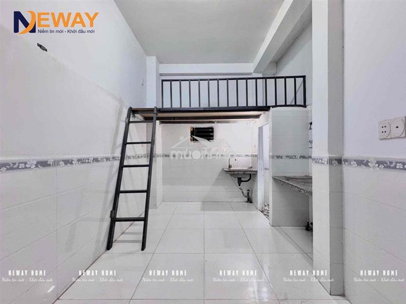 Cho thuê phòng có gác ngay tỉnh lộ 10 - có máy lạnh - gác cao đứng đc