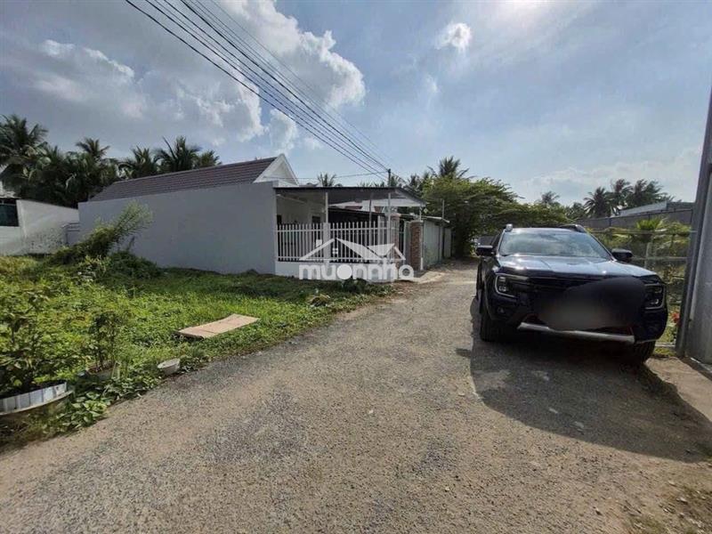 Cần bán gấp căn nhà 101m2 ở tân thông hội - củ chi giá 680 triệu.
