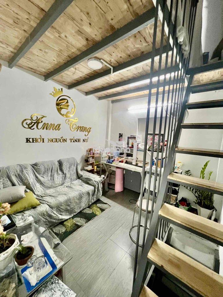 💎 Hiếm :nhà 3 tầng trung tâm quận 10 diện tích 18m2, 4pn ,gần metro cá