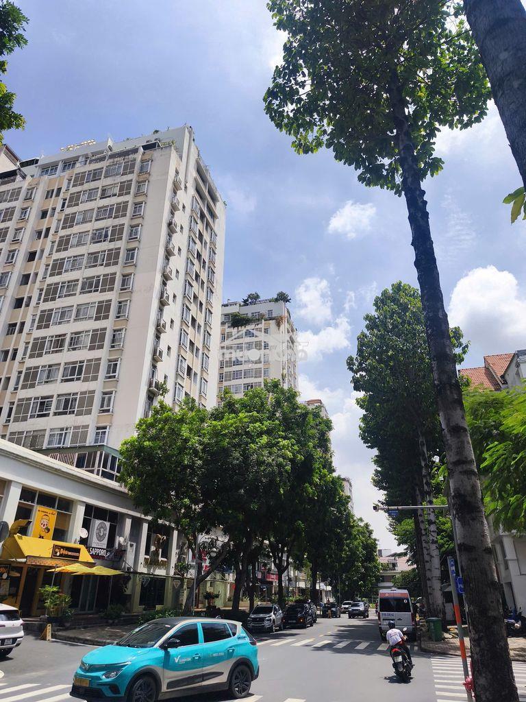 Căn hộ bancol tủ quần áo rộng kế skygarden gần rmit cis ssis trống