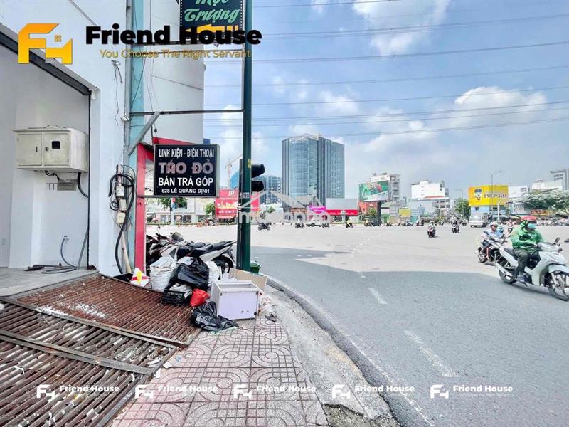 Mặt bằng kinh doanh tự do góc phạm văn đồng