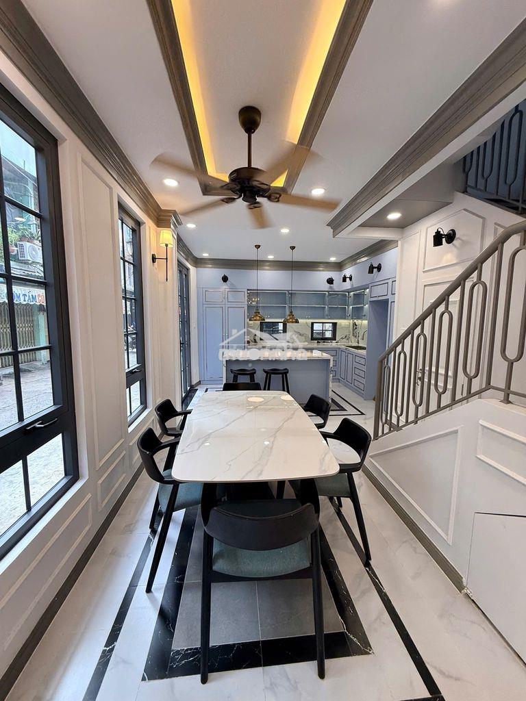🔥 Chính chủ bán nhà góc 3 mặt tiền – ngang 10m quận 1 – nhỉnh 14 tỷ 🔥