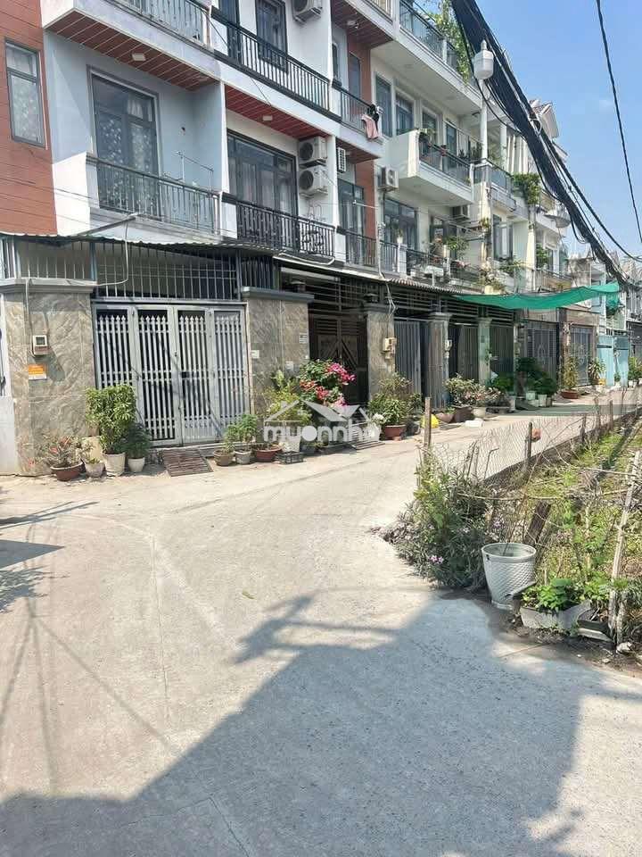 Cho thuê nhà nguyên căn mặt tiền hẻm chính thức 