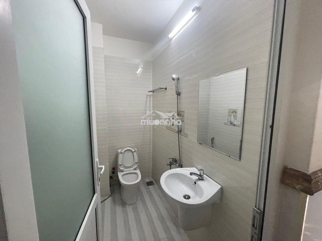 Phòng trọ có ban công, máy lạnh, wc riêng tại lê thị hoa, bình chiểu - 3