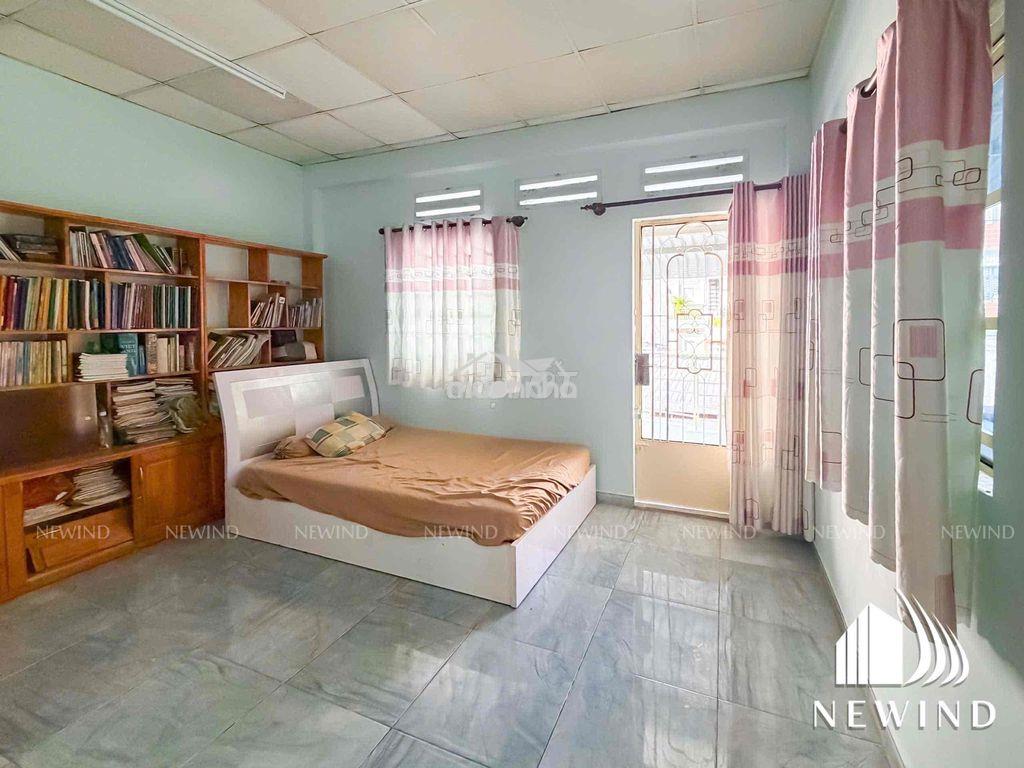 Nguyên căn 4 phòng ngủ - 3 nhà vệ sinh siêu rộng gần ngay kdc him lam - 3