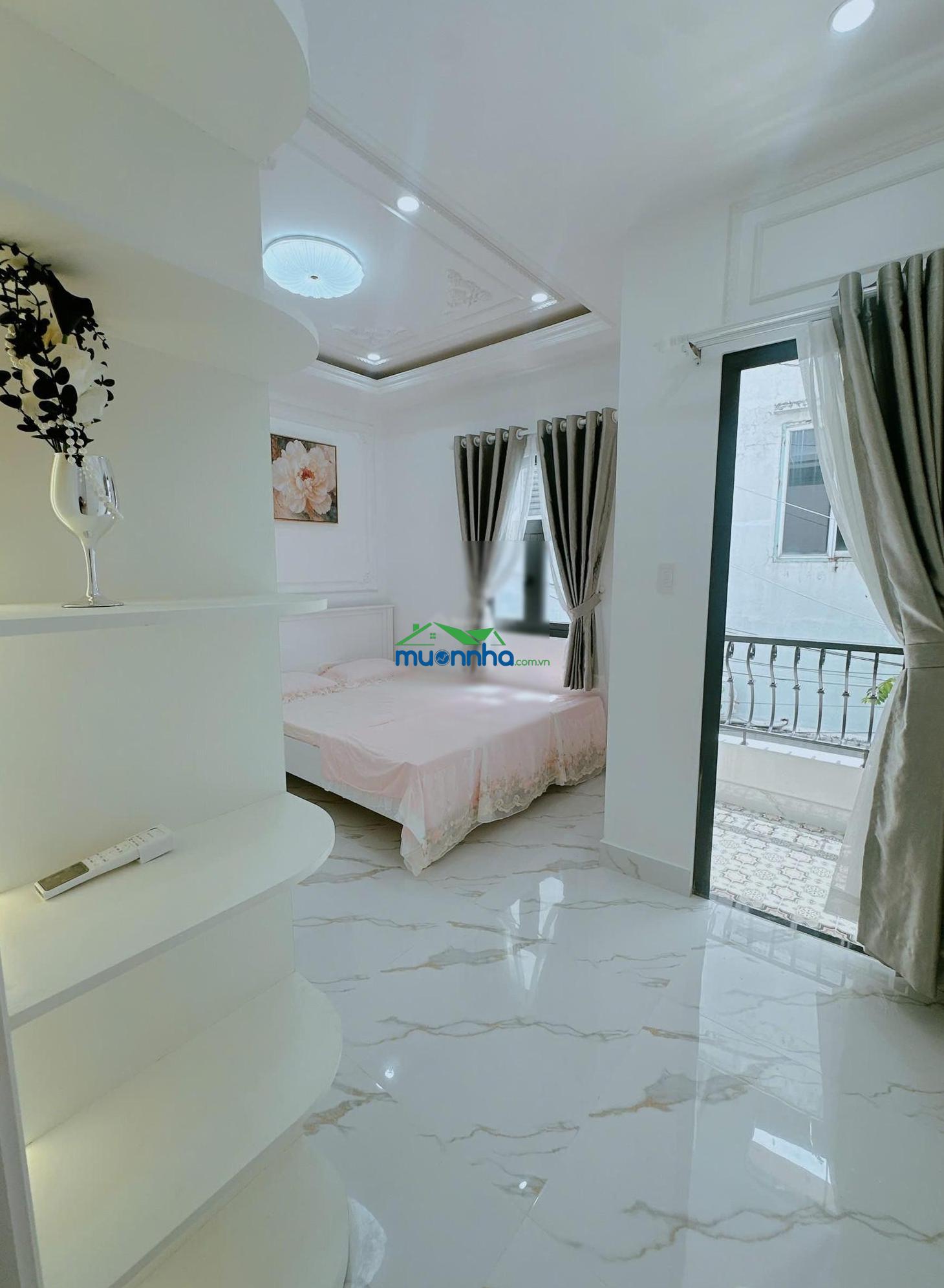 Nhà đẹp phú nhuận nội thất tân cổ điển chỉ xách vali vào ở, 7.6 tỷ, - 2
