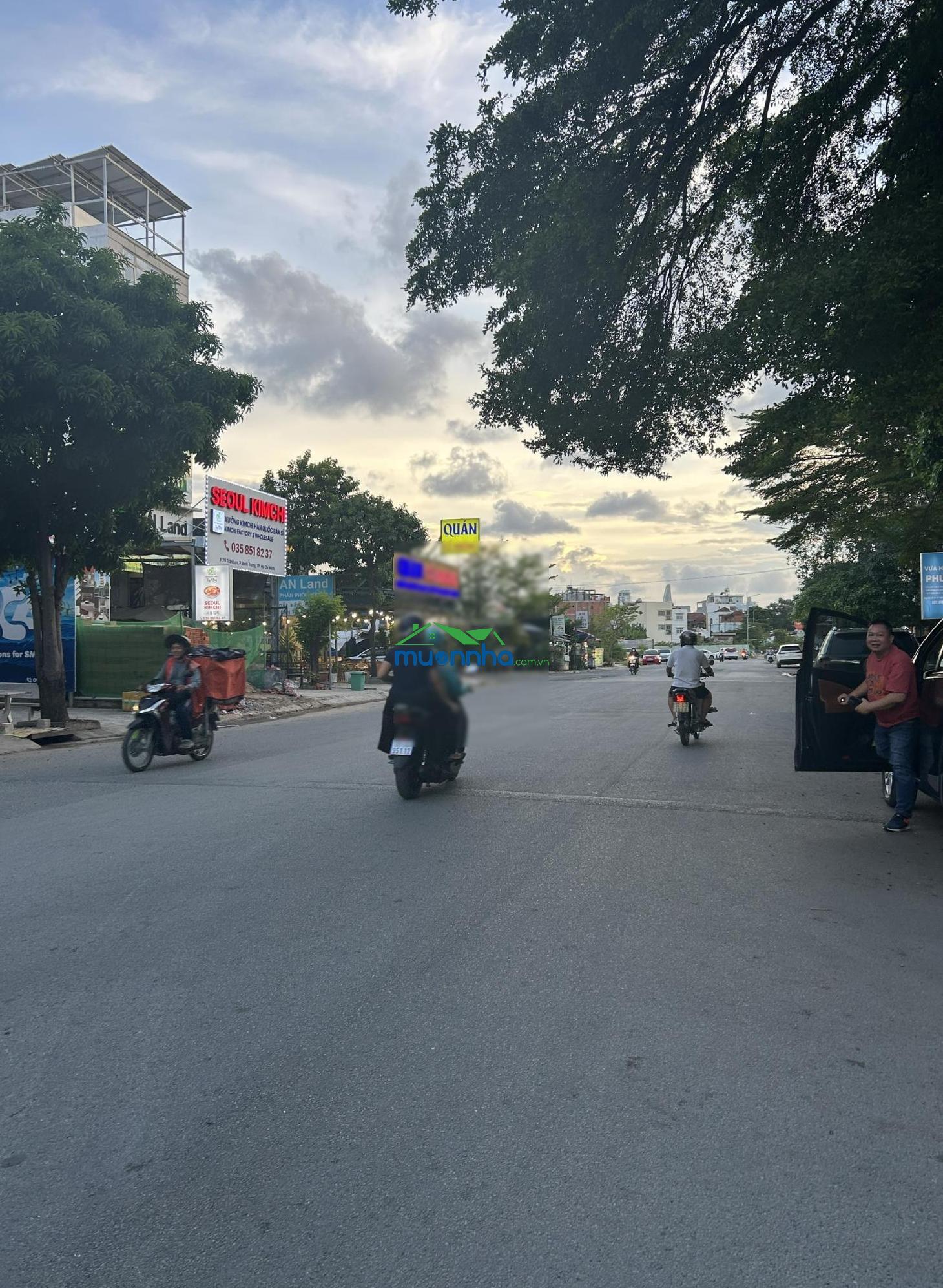 Nhà xây có hầm - gần đường trần lựu - bán 24 tỷ - 2