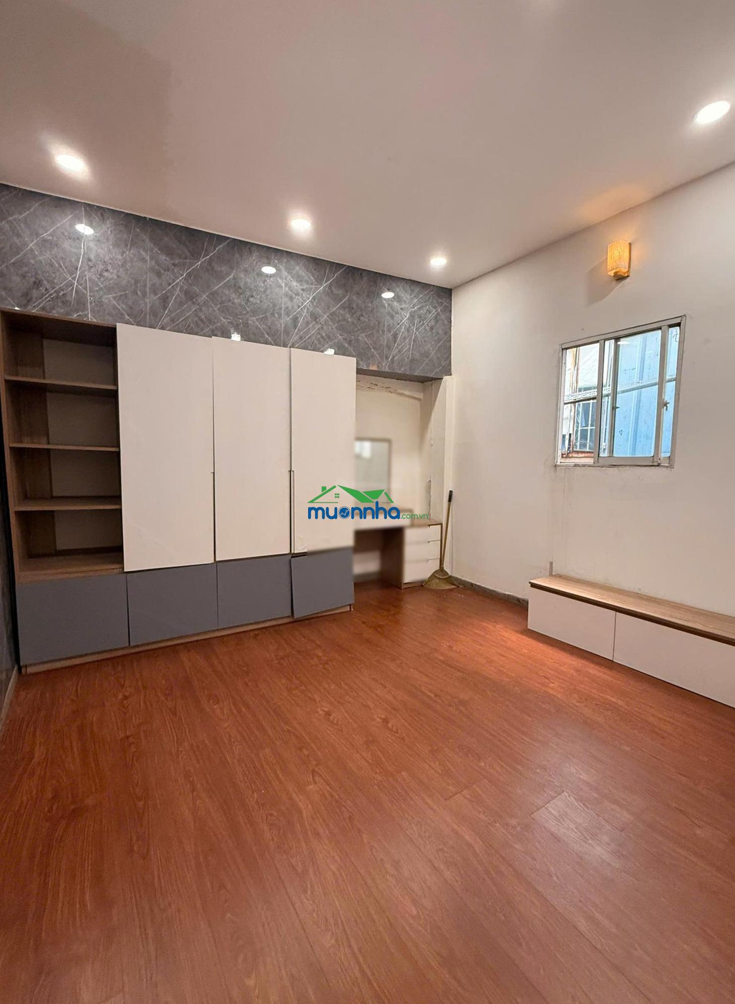 Bán nhà 2 tầng - đường tân thành đối diện chung cư cây mai - 3.8x10m (0703 863 *** em thank) - 2