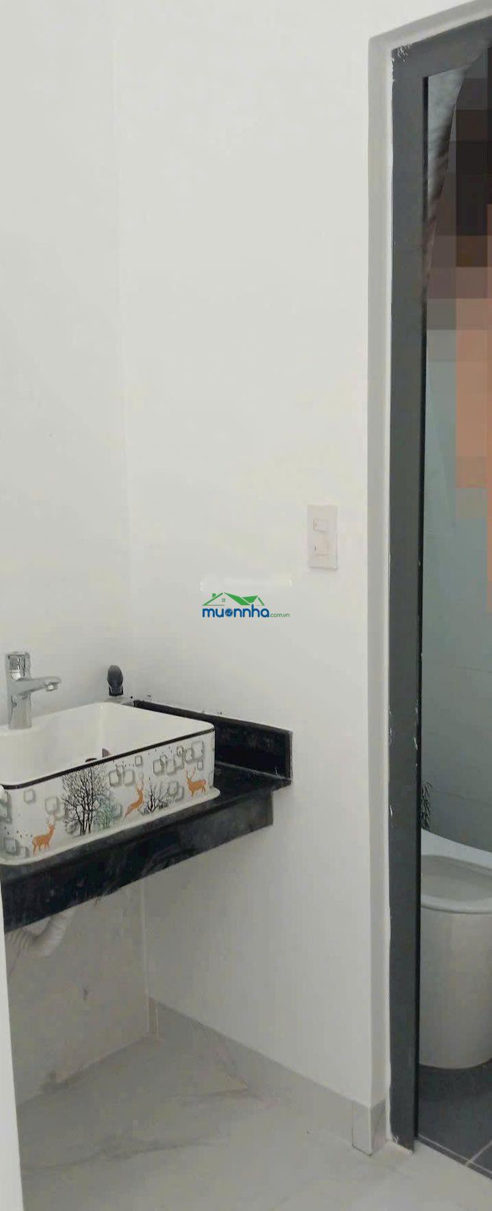Bán nhà phú hữu, 5,6 tỷ, nhà 4 tầng đường 8 mét thông, full nội thất, sổ hoàn công - 2