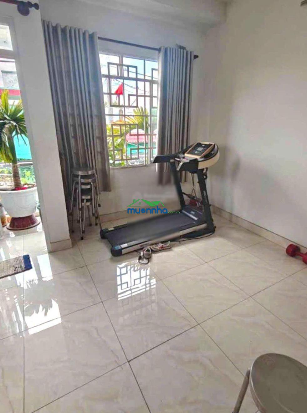 Sát bến xe quận 8, 92m2 nở hậu ô tô đỗ cửa chỉ 6.25 tỷ. căn nhà hiếm có với diện tích lớn