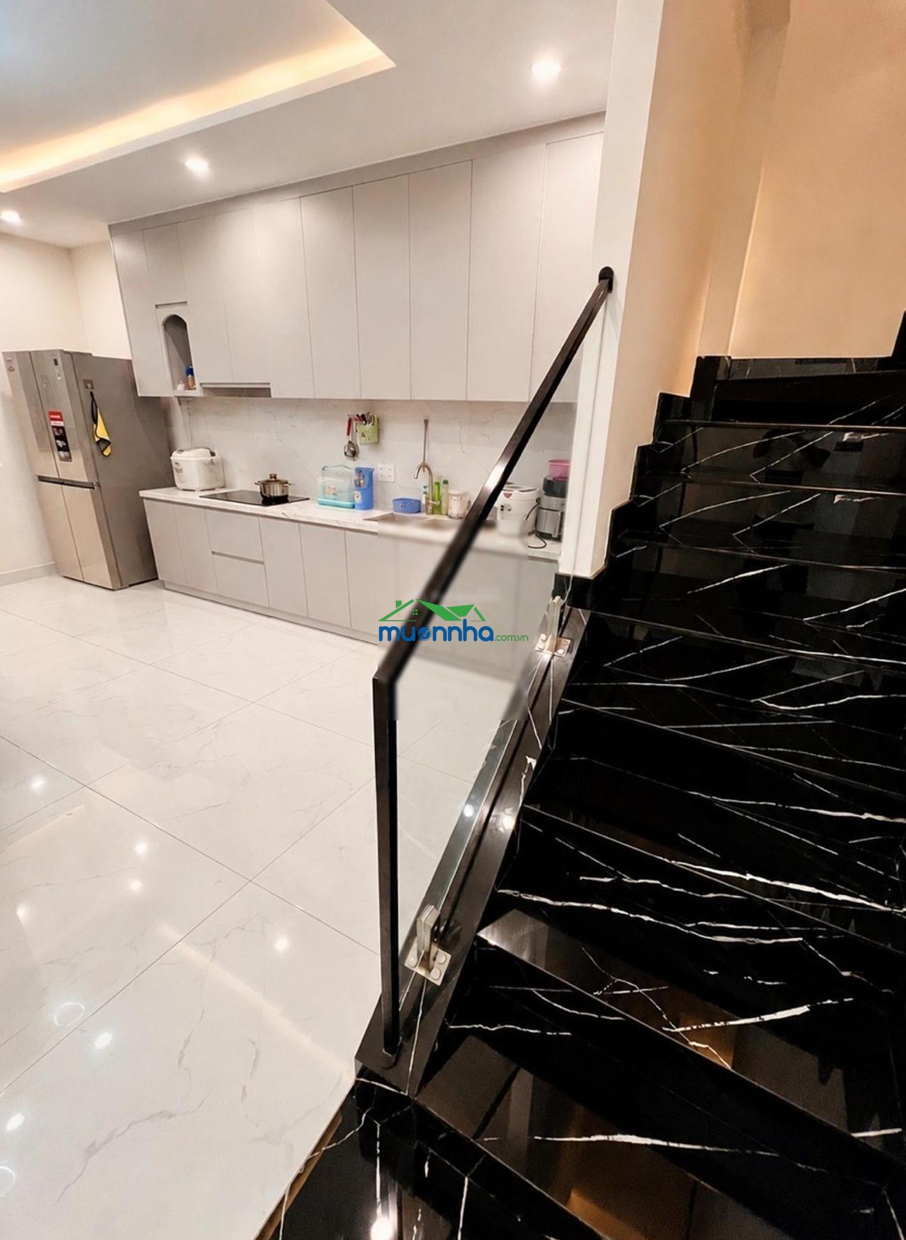 Căn nhà tâm huyết 4m x 17m - 2tầng chỉ 6t.ỷ hơn- 4pn xe hơi dừng,ngủ trong nhà- 1942 huỳnh tấn phát - 2