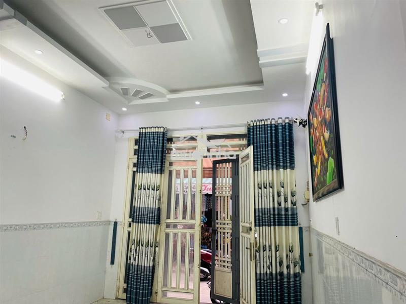 Cho thuê nc 4pn,3wc,1pk, 1 bếp - p15, q.8 - 12tr/tháng