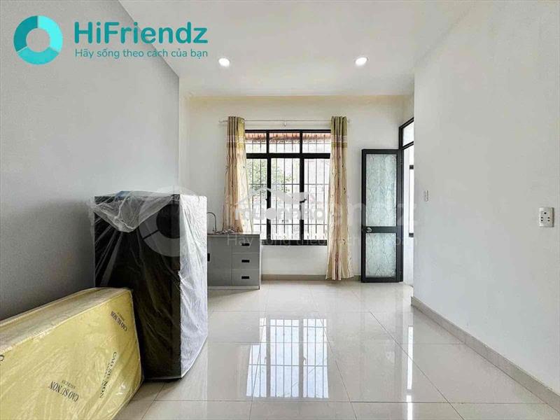 Sẵn studio cửa sổ lớn - phòng thoáng nội thất mới