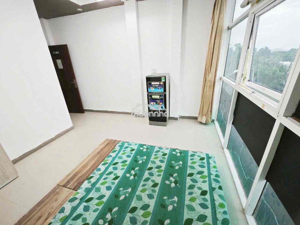 Trống sẵn 1 phòng studio cửa sổ view kính siêu đẹp tạ quang bửu q8 - 3