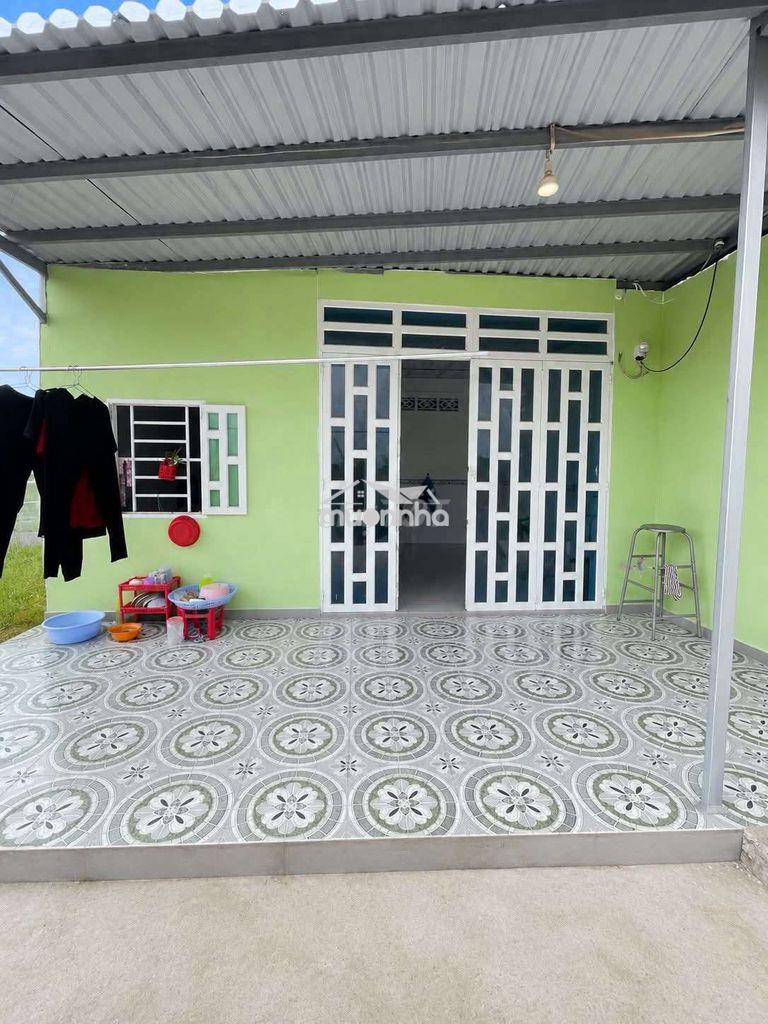 Nhà giáp hóc môn giá 350 triệu 60m2