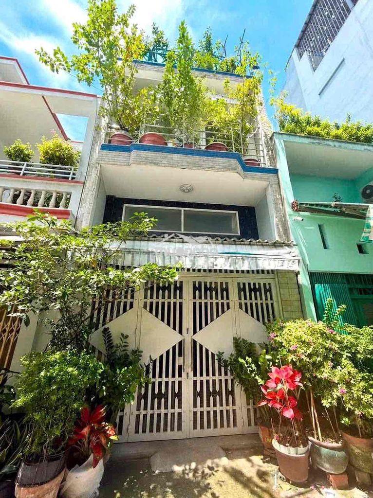 Bán nhà 4 tầng hẻm đẹp 4m âu dương lân p3. q8