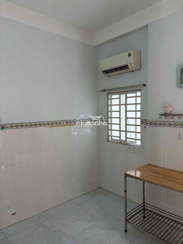 Phòng trọ lầu 2 đường hồ thị kỷ q10 - 3