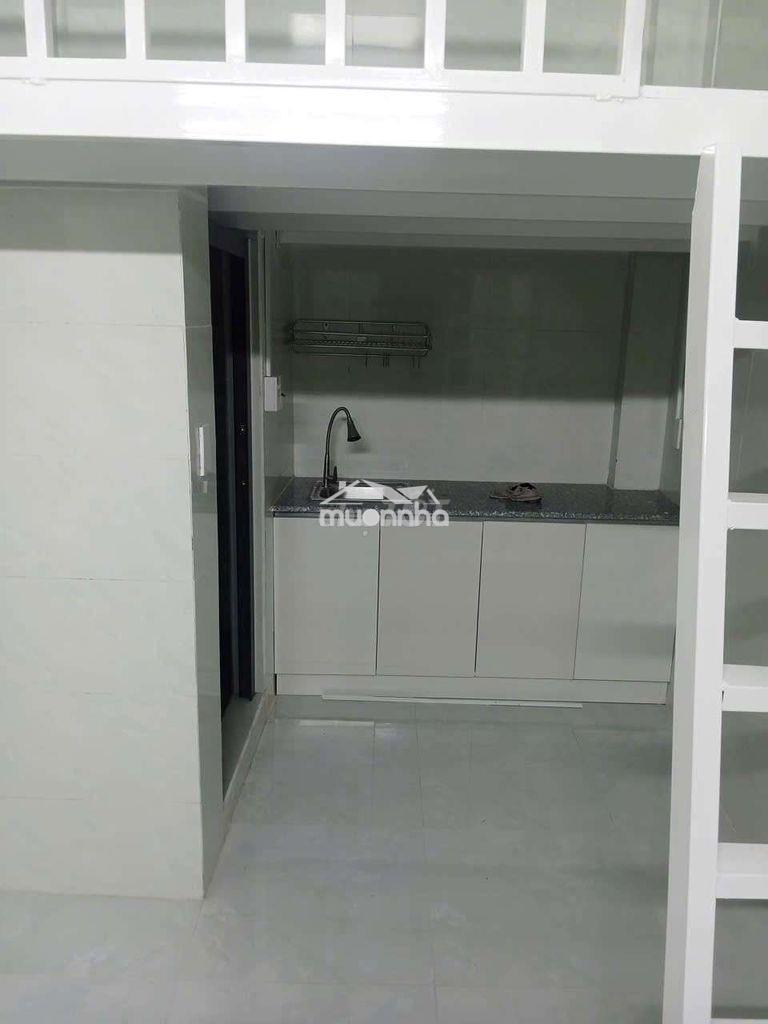 Con 1 căn phòg mặt tiền cho thuê gần trường mar . cách khu cnc 5p 
