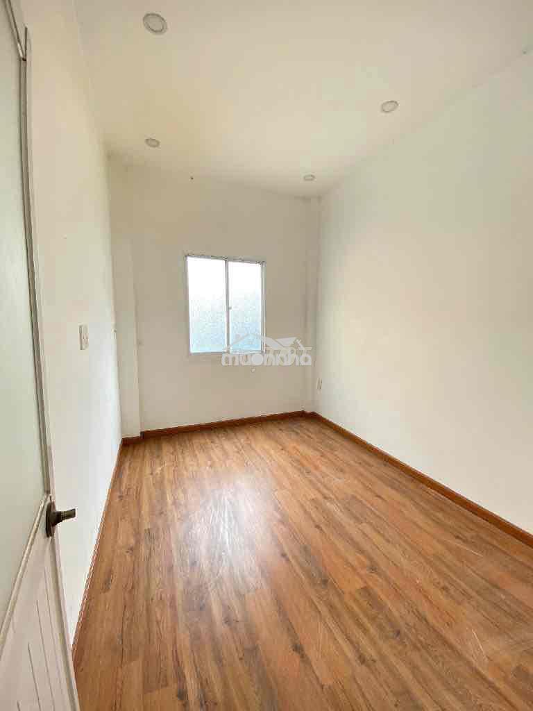 Nhà 3 tầng hoàn công đủ - chỉ 1t99 - không dính quy hoạch  📍 tôn thất - 4