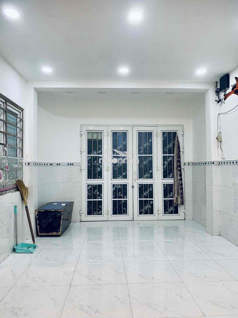 Nhà rộng mới, 4,5x 10m, 1 trệt + lửng, n. thất sử dụng, sân để xe ok - 4