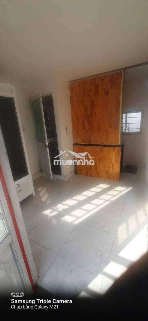 Nhà mặt tiền nguyễn kiệm, trệt 2 lầu, 3wc, chỉ 9tr/tháng.  - 2
