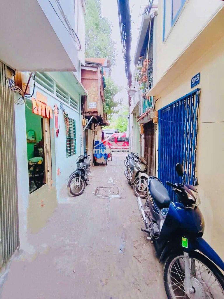 🌹1% anh chị,nhà 3 tầng ngay lê đại hành và nguyễn chí thanh q11